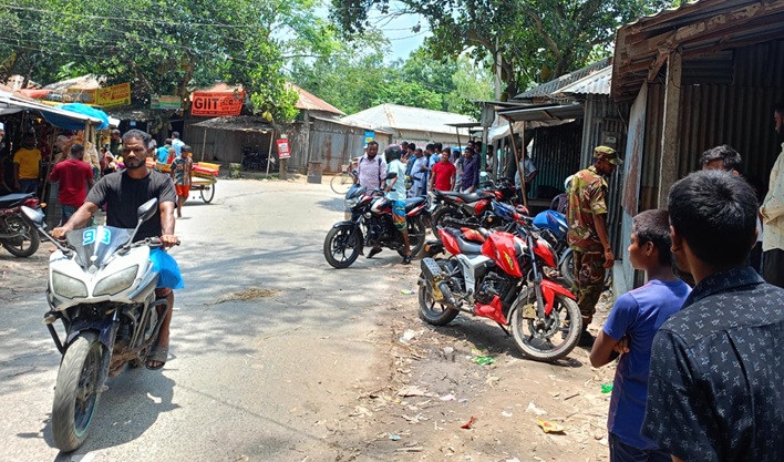 চৌহালীতে মোটরসাইকেল চালককে জরিমানা 