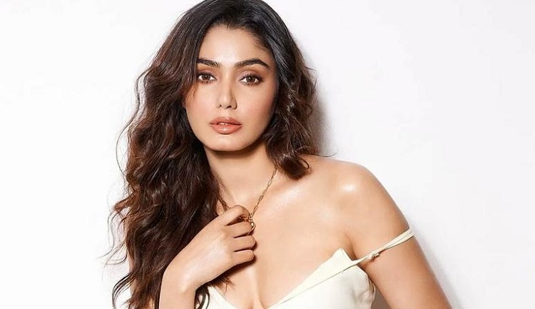 লিভার সিরোসিসে আক্রান্ত অভিনেত্রী সানা মকবুল