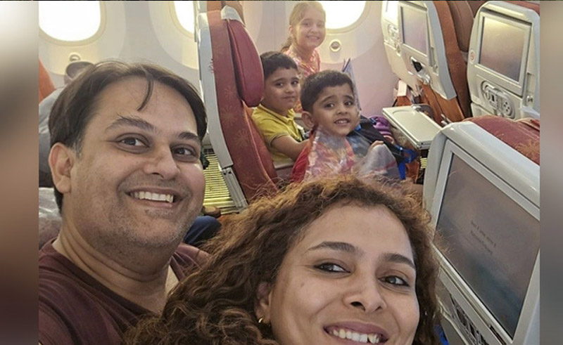 চিকিৎসক দম্পতির হাসিমাখা সেলফি: কাঁদছে দেশবাসী