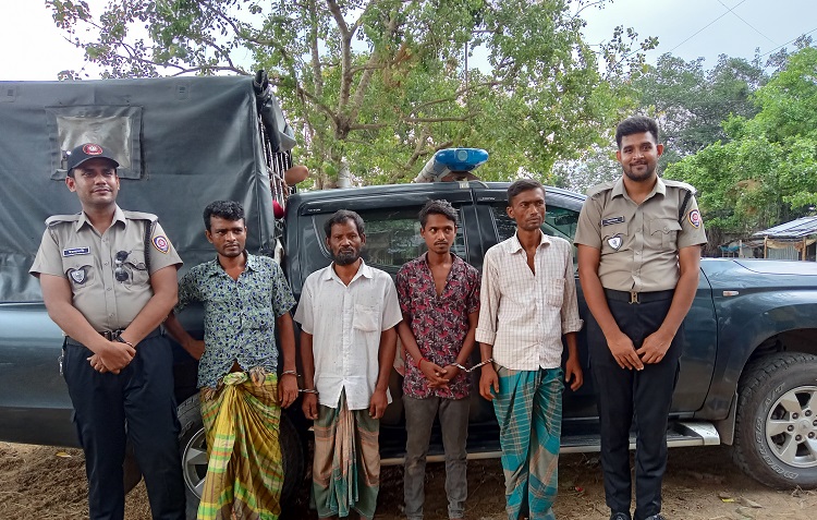 ধামইরহাটে মাদক দ্রব্য নিয়ন্ত্রণ অধিদপ্তরের অভিযানে আটক ৫