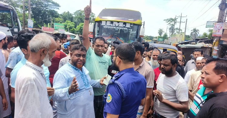 গৌরনদীর টরকী বন্দরে ব্যবসায়ীদের ধর্মঘট-অবরোধ