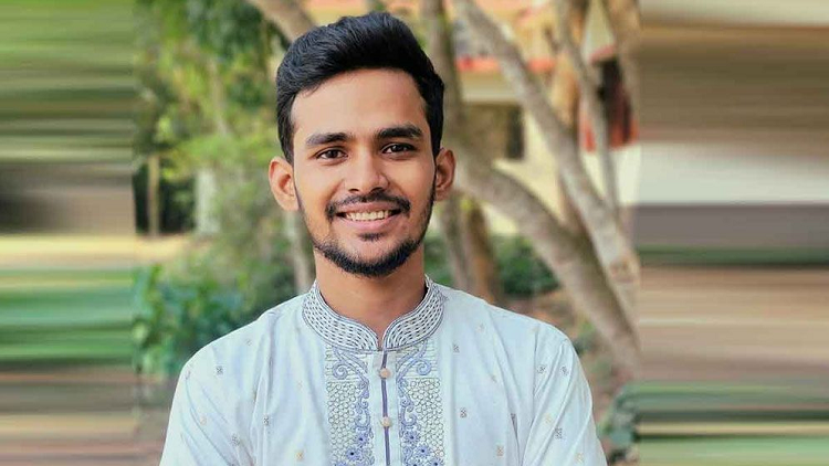 ইশরাক হোসেন ক্ষমতা প্রদর্শন করে নগর ভবন দখল করে রেখেছেন: উপদেষ্টা আসিফ