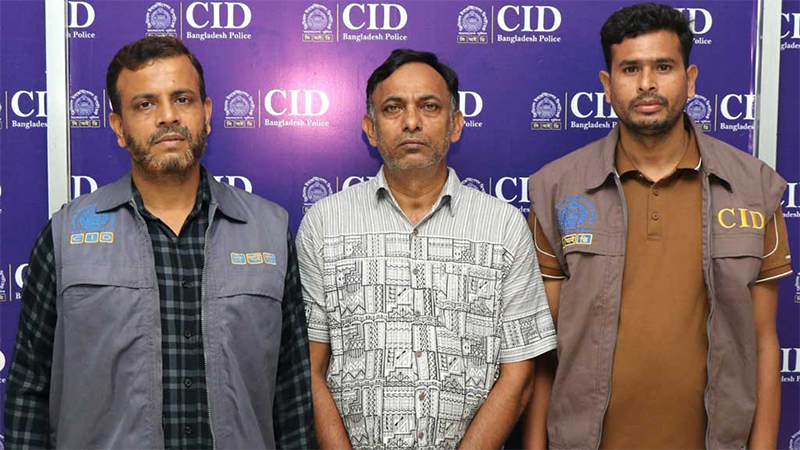সাবেক মেয়র তাপসের 'সহযোগী' গ্রেপ্তার