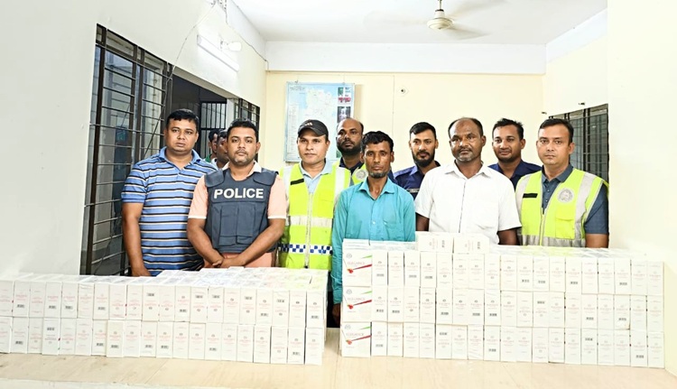 কমলগঞ্জে বিদেশি সিগারেটসহ আটক ২