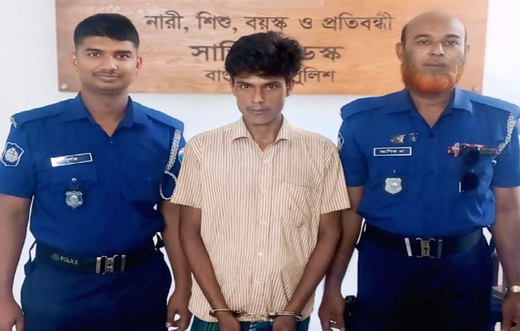 লোহাগড়ায় ৪০ পিস ইয়াবাসহ মাদক কারবারি গ্রেপ্তার