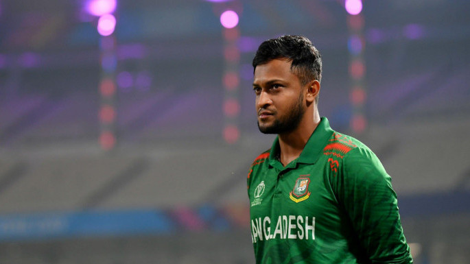 শেয়ারবাজার থেকে অর্থ আত্মসাতরে অভিযোগে সাকিব আল হাসানের  বিরুদ্ধে দুদকের মামলা
