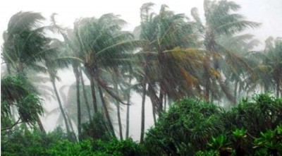 ঢাকাসহ ১৭ অঞ্চলে ঘণ্টায় ৬০ কিমি বেগে দমকা হাওয়াসহ বৃষ্টির আভাস