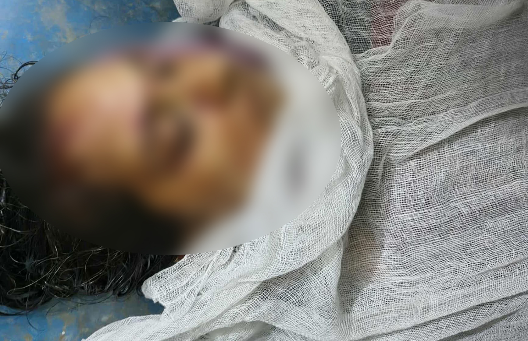 বাকেরগঞ্জে গৃহবধূকে গলাকেটে হত্যা