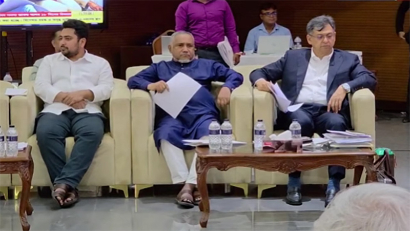 জামায়াত আমিরকে প্রধান উপদেষ্টার ফোন, দিয়েছেন আশ্বাস