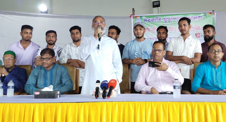 ফ্যাসিস্টরা সমাজকে অস্ত্র-মাদক দিয়ে ধ্বংসের দিকে ঠেলে দিয়েছে: গোলাম ফারুক খোকন