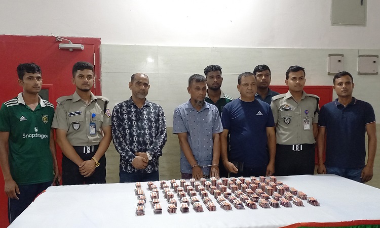 পঞ্চগড়ে সেনাবাহিনীর হাতে মাদকের বড় চালান জব্দ