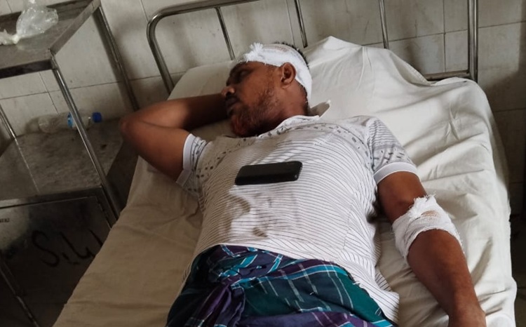 টঙ্গীতে ঝুট ব্যবসাকে কেন্দ্র করে বিএনপির দু’গ্রুপের সংঘর্ষ