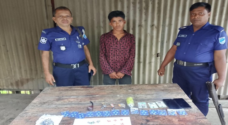 ফরিদপুরে যৌথ বাহিনীর অভিযানে মাদক ব্যাবসায়ী‌ গ্রেফতার
