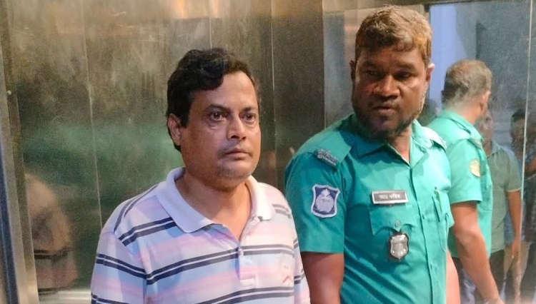 ‘হার্ট অ্যাটাকে’ মৃত্যুর ১০ মাস পর হত্যা মামলা, কারাগারে বেরোবি শিক্ষক