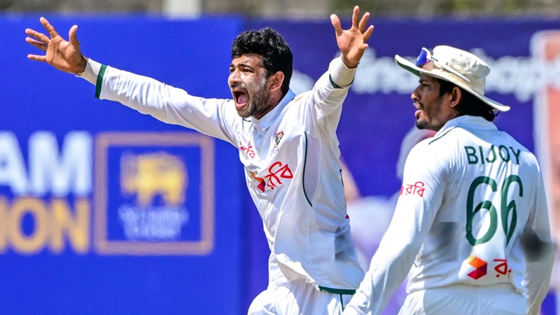 নাঈমের স্পিন জাদুতে লিড পেল বাংলাদেশ