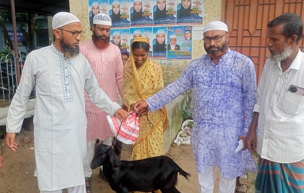 আত্রাইয়ে জামায়াতের উদ্যোগে ছাগল বিতরণ