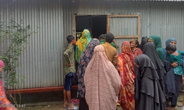টাঙ্গাইলে বৃদ্ধাকে গলা কেটে  স্বর্ণালংকার লুট