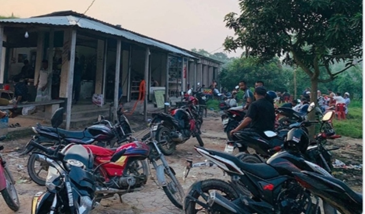 বুড়িচং-ব্রাহ্মণপাড়া'র সীমান্তে চা আড্ডায় মিলছে মাদক