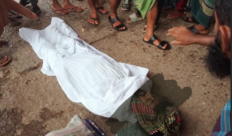 বলাকা ট্রেনের পাওয়ারকারের বিদ্যুৎ স্পর্শে বৃদ্ধের মৃত্যু! 