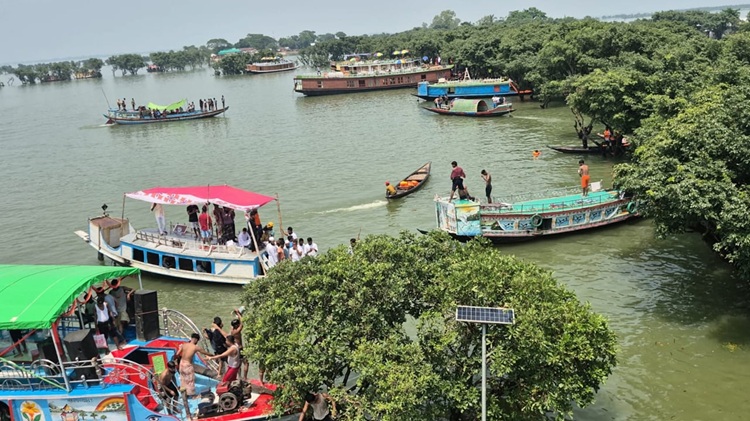 টাঙ্গুয়া হাওর ভ্রমণে মানতে হবে ১৩ নির্দেশনা