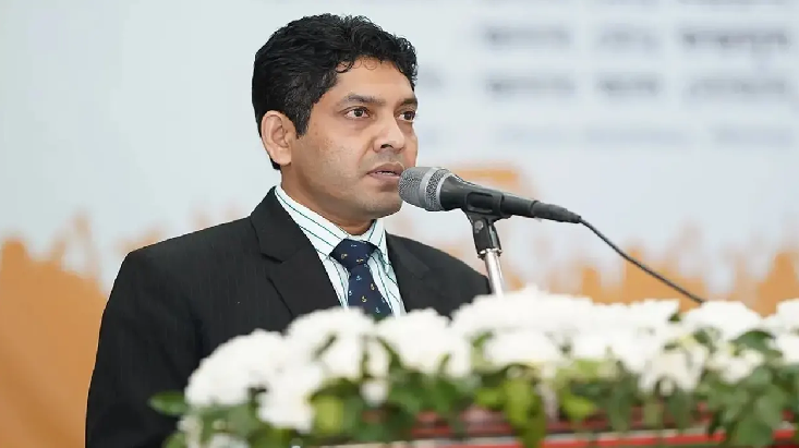 কার সঙ্গে পরকীয়ায় জড়ালেন ডিসি আশরাফ, জানা গেল পরিচয়