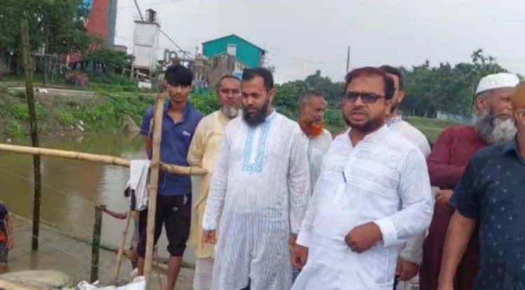 সোয়াই নদীর ওপর কাঠের সেতু নির্মাণে জামায়াতের মানবিক উদ্যোগ