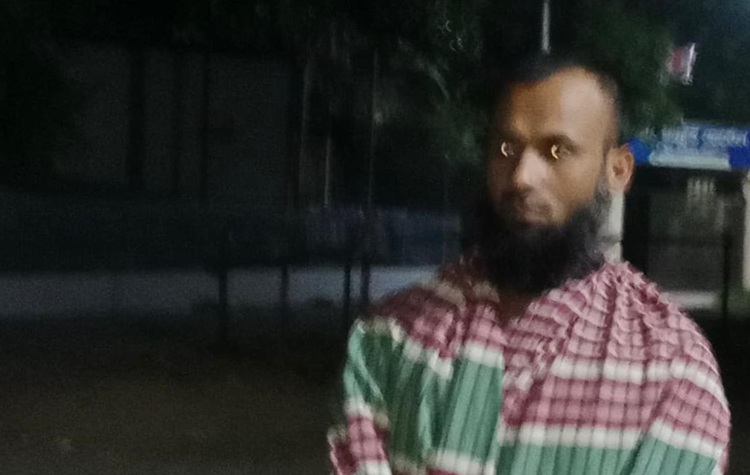 চমেক মসজিদের মুয়াজ্জিনকে মারধর!