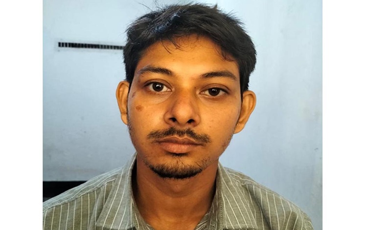 স্বামীর আত্মহত্যায় প্ররোচনার দায়ে স্ত্রীর পরকীয়া প্রেমিক গ্রেপ্তার