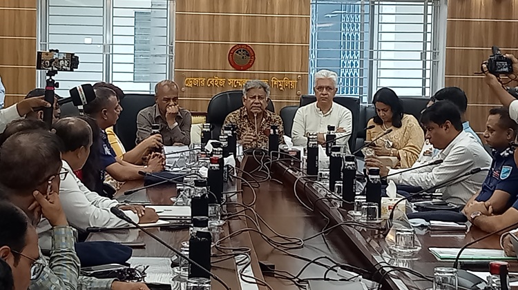 মুন্সিগঞ্জে আধুনিক কন্টেইনার পোর্ট নির্মাণে ৫ উপদেষ্টার সভা 