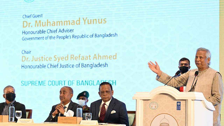 আমরা স্বাধীন ও দক্ষ বিচার বিভাগ গড়তে চাই: প্রধান উপদেষ্টা
