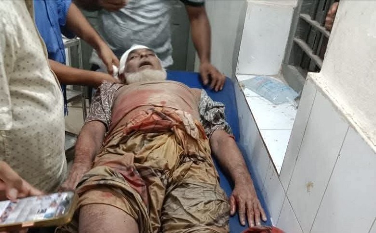 কেন্দুয়ায় বিএনপি নেতার ওপর সন্ত্রাসী হামলাঃ রাতে বিক্ষোভ মিছিল