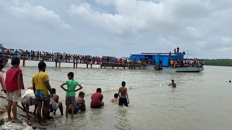 রাঙ্গাবালীতে ট্রলার থেকে পড়ে জেলে নিখোঁজ