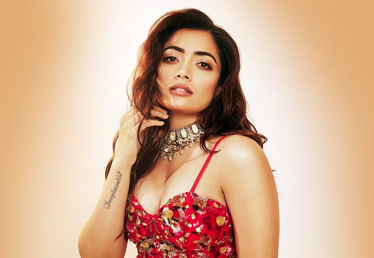 পারিশ্রমিক কমেছে রাশমিকার 