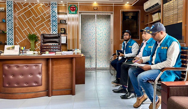 রাজশাহী নির্বাচন অফিসে নাগরিক সেবায় ঘুষ লেনদেনের প্রমাণ পেয়েছে দুদক