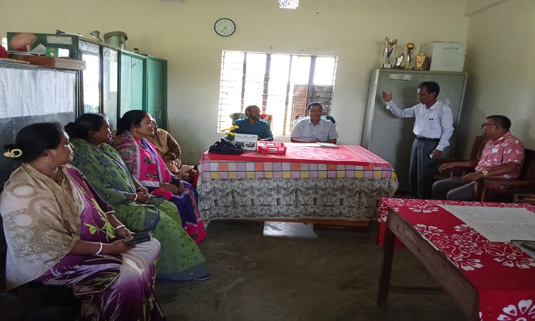 বারহাট্টায় বিদ্যালয়ের এডহক কমিটি গঠন