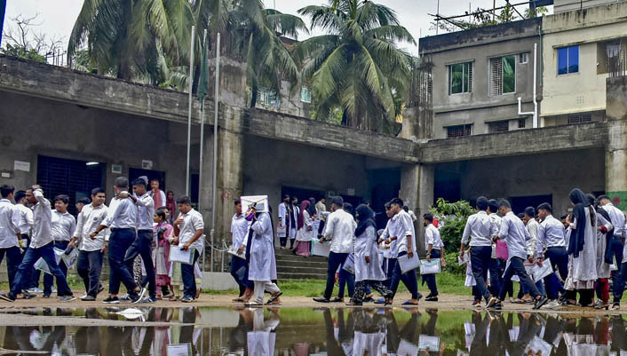 পরীক্ষা কেন্দ্রের ২শ’ গজের মধ্যে প্রবেশ নিষেধ