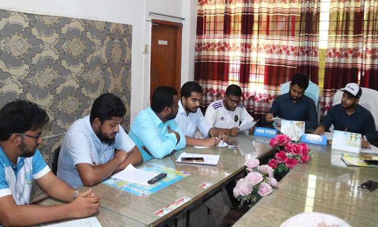 ক্যাডার পদ বৃদ্ধির দাবিতে বাকৃবিতে সংবাদ সম্মেলন
