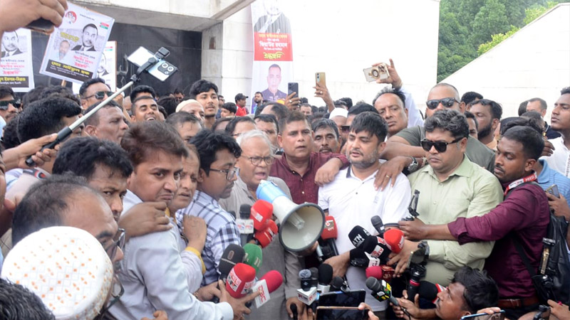 ‘মব’ সংস্কৃতি সমর্থনযোগ্য নয়: রিজভী 