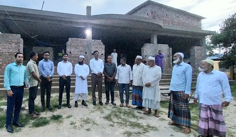 কুলাউড়ার জয়চন্ডীতে টিআর কর্মসূচির কাজ পরিদর্শনে জেলা প্রশাসক