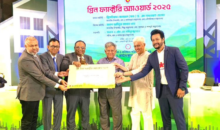 বাংলাদেশের কসমেটিকস বিশ্ববাজারেও সমাদৃত: শ্রম উপদেষ্টা