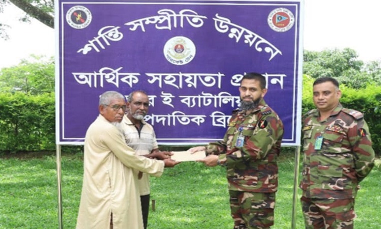 কাপ্তাইয়ে মসজিদের ওজু খানার জন্য সেনাবাহিনীর সহায়তা