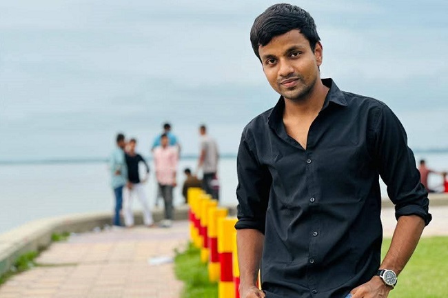 প্রেমে বিচ্ছেদ: ছাদ থেকে লাফ দিয়ে রাবি শিক্ষার্থীর আত্মহত্যার চেষ্টা