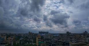 ঢাকায় মেঘলা আকাশ, হালকা বৃষ্টির সম্ভাবনা