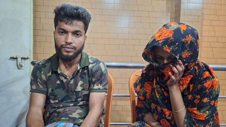 স্বামী তালাক দেওয়ার ২ ঘণ্টার মধ্যে পরকীয়া প্রেমিকের সঙ্গে বিয়ে