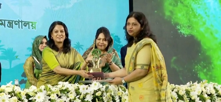 বৃক্ষ রোপণে জাতীয় পুরস্কার পেল মানিকছড়ির ডিসি পার্ক