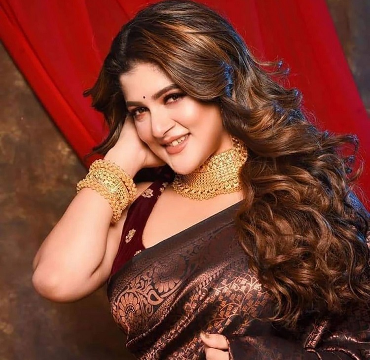 আমি জীবনে ভুল মানুষ বেছে নিয়েছিলাম : শ্রাবন্তী 
