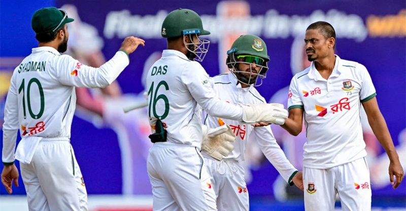 তাইজুলের স্পিনে ভাঙল শ্রীলংকার ওপেনিং জুটি
