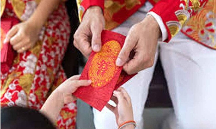 বিয়ের আসর থেকে কোটি টাকার খাম চুরি