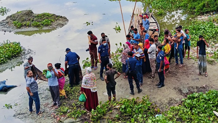 শীতলক্ষ্যায় মিলল নারী শ্রমিকের ভাসমান লাশ