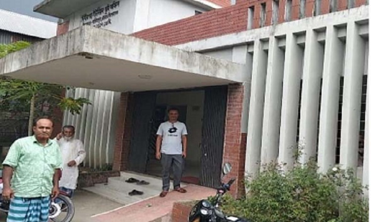 বাজিতপুর ও নিকলীতে শতভাগ ভূমি কর আদায়